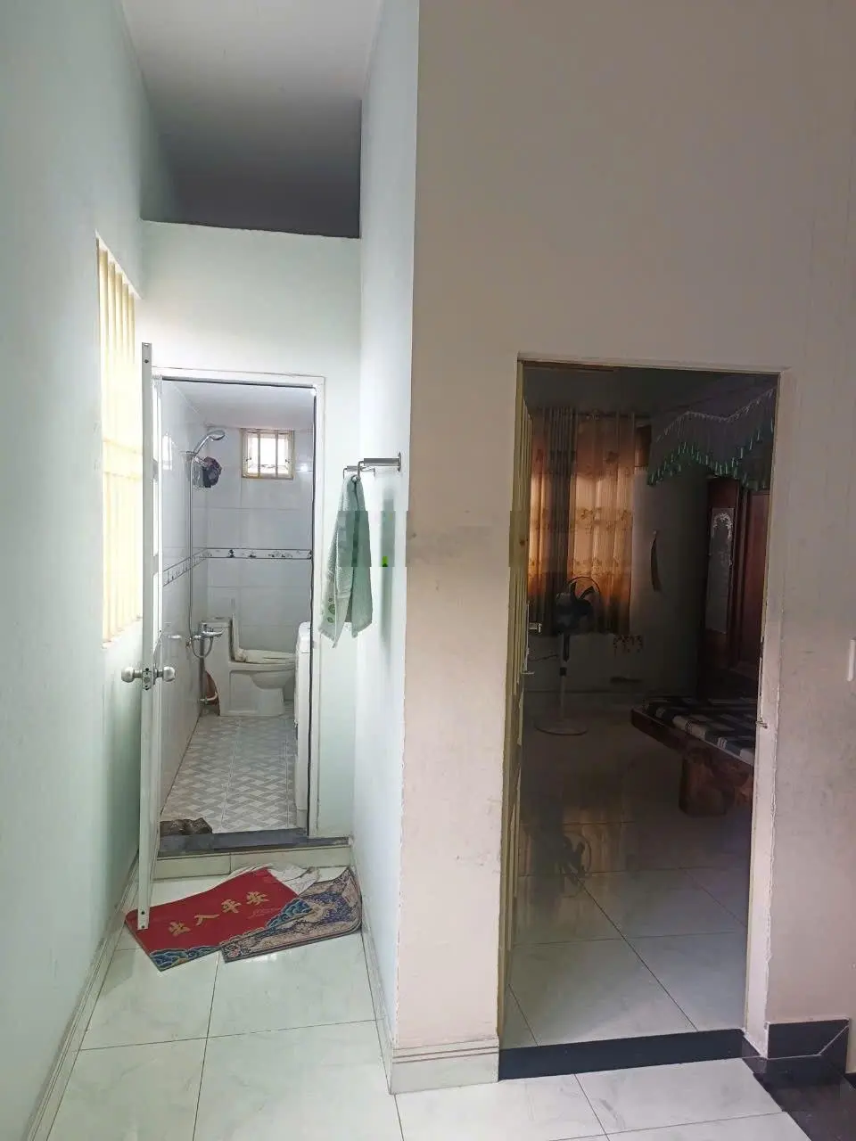 Nhà lầu và 4 phòng trọ đường trần nguyên hãn