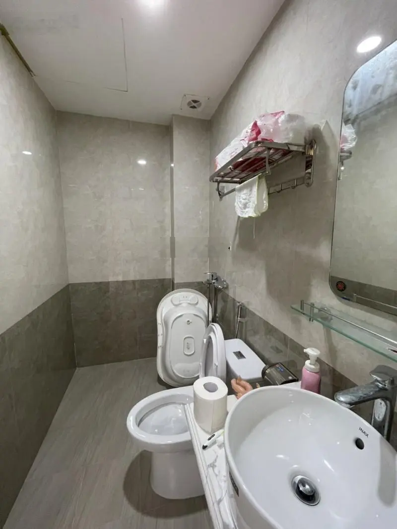 Nhà đẹp Lai Xá 52m2 - xây 4 T - ôtô đỗ cửa - ở sướng - cực hiếm nhỉnh 4 tỷ - gần đường 32