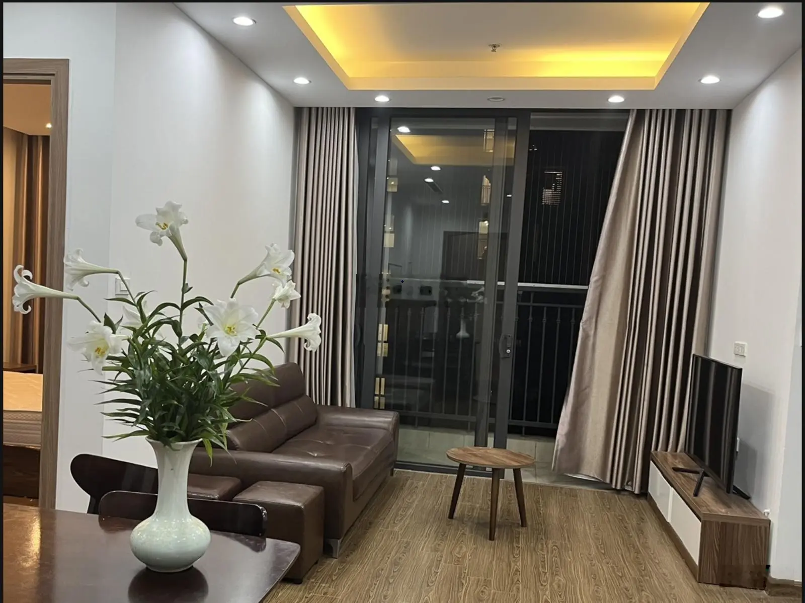 Hiếm có khó tìm, căn hộ 50m2, 2PN, SĐCC. Dự án Vinhomes Green Bay Mễ Trì. Liên hệ: 0378 655 ***
