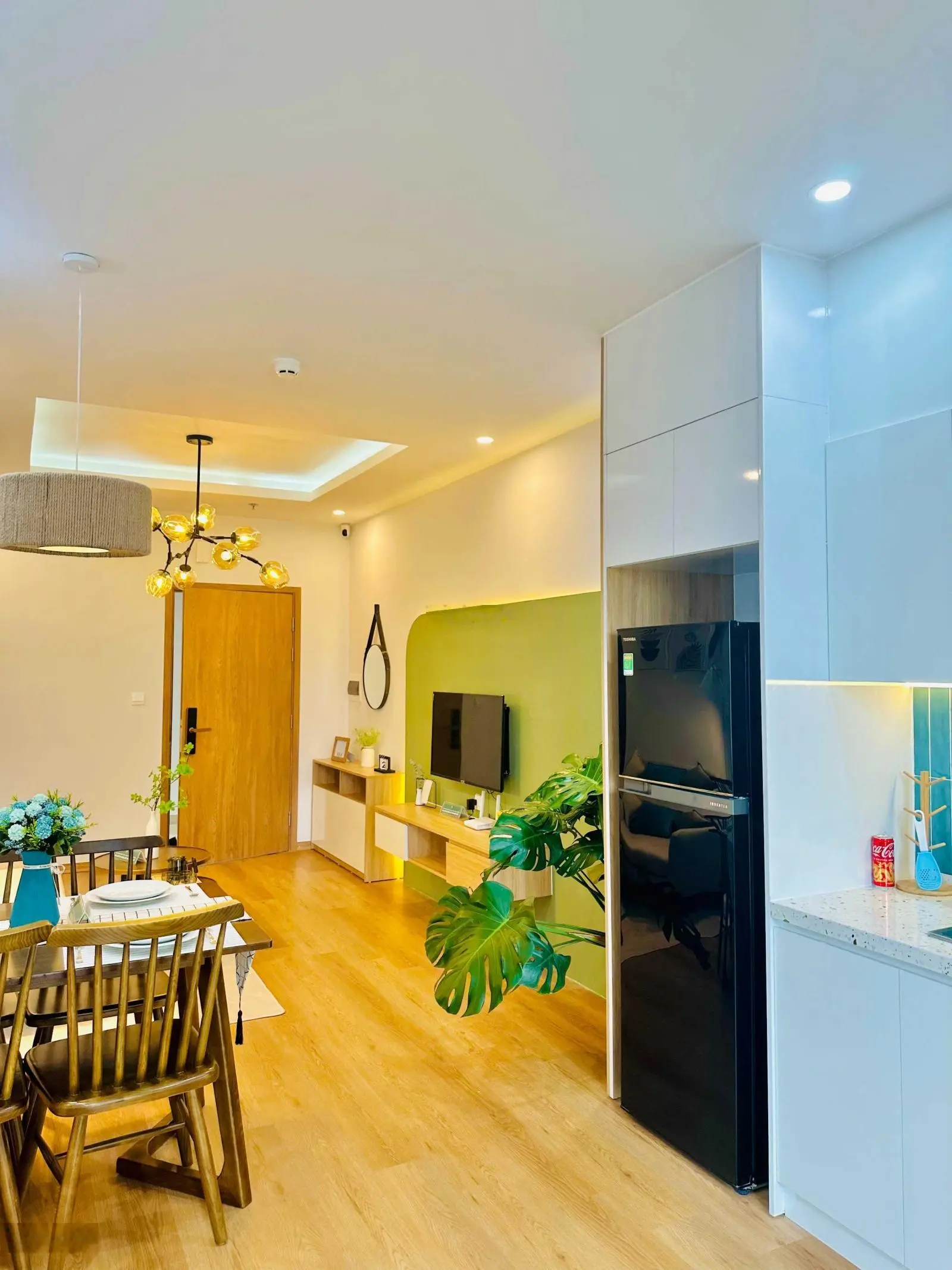Căn góc 2 phòng ngủ view hồ bơi, công viên. Trả trước 480tr nhận nhà