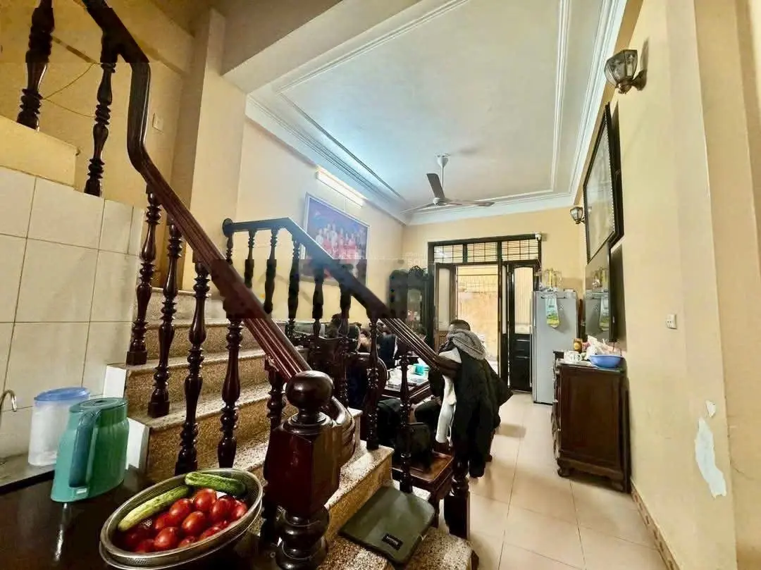 Bán nhà 5 tầng phố Trần Quốc Hoàn, Phân lô 2 mặt ngõ Ô tô, 13tỷ8
