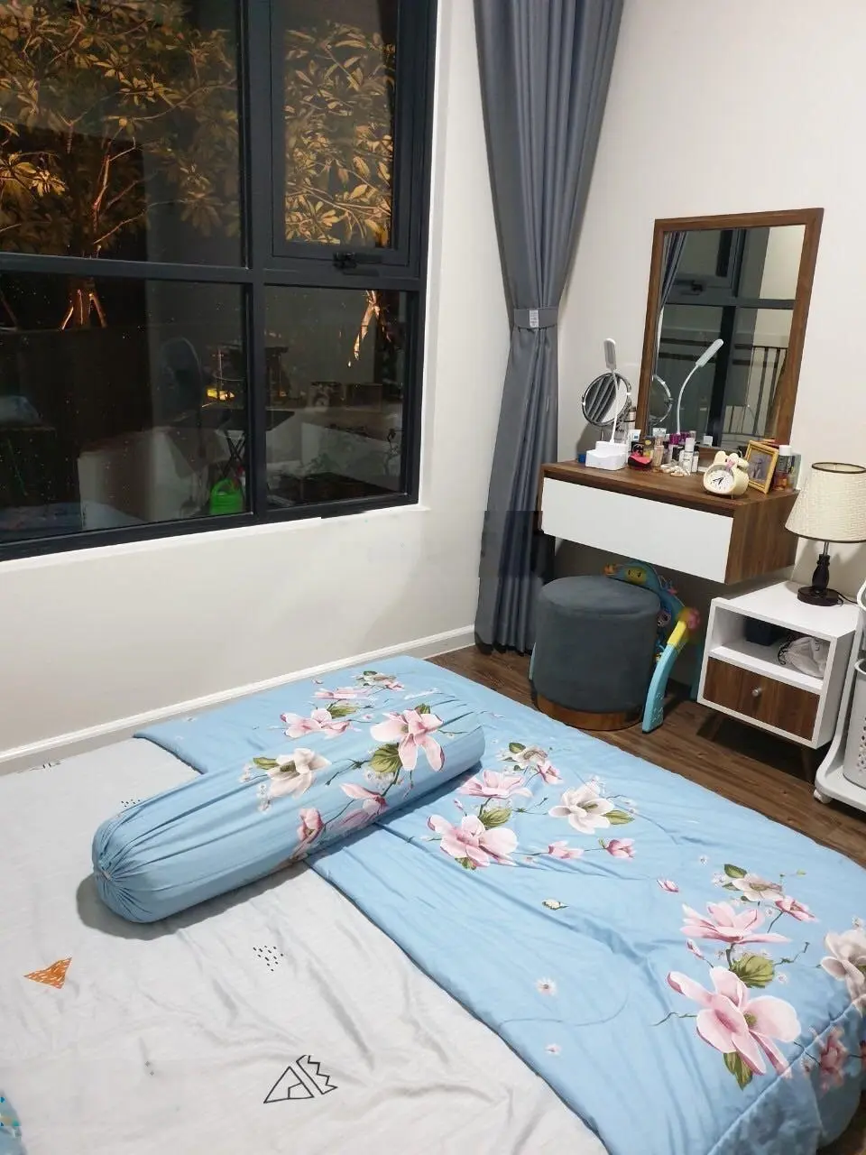 Bán căn hộ Mizuki 2PN - 1WC sân vườn chung, có nội thất, sổ hồng, giá 3,6 tỷ. LH: 0965 290 ***