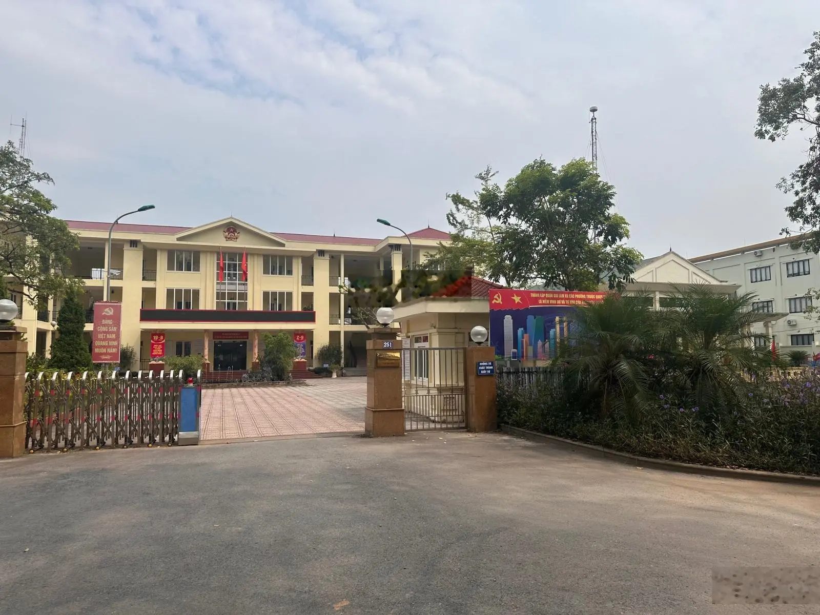 Bán gấp mảnh đất vàng lô góc Đa Tốn 190m2 mặt tiền 9,22m ôtô tránh KD cách Vin chỉ 1km nhỉnh 80tr/m