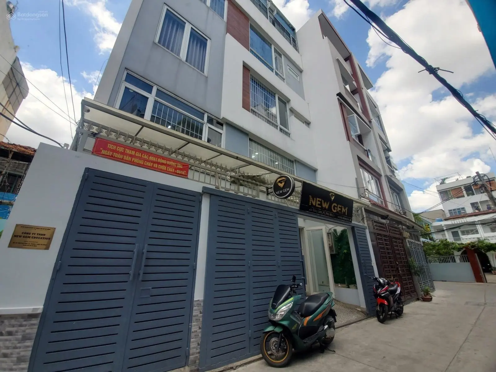 Tin thật 100%: Nhà đẹp HXH 6m Phan Đăng Lưu Q. Phú Nhuận, DT: 8,8x16m, 5 tầng ST, Giá chỉ 24,5 tỷ
