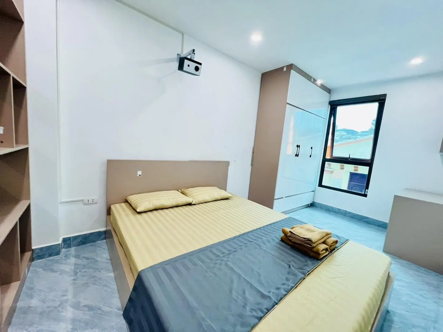 Bán CHDV Phan Kế Bính 70m2 x 18 phòng, dòng tiền siêu đỉnh 100tr/tháng. Giá chỉ 19 tỷ
