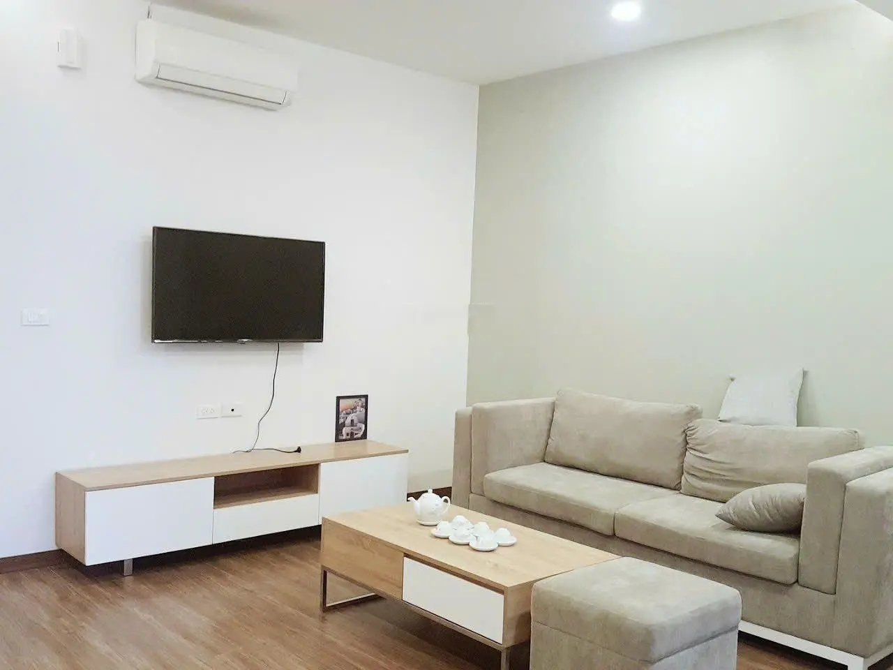 Bán căn hộ chung cư Royal Park Bắc Ninh 1 phòng ngủ. Đang cho thuê 9 triệu