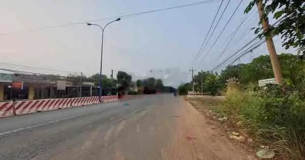 Bán lô đất giá rẻ mặt tiền đường xe container