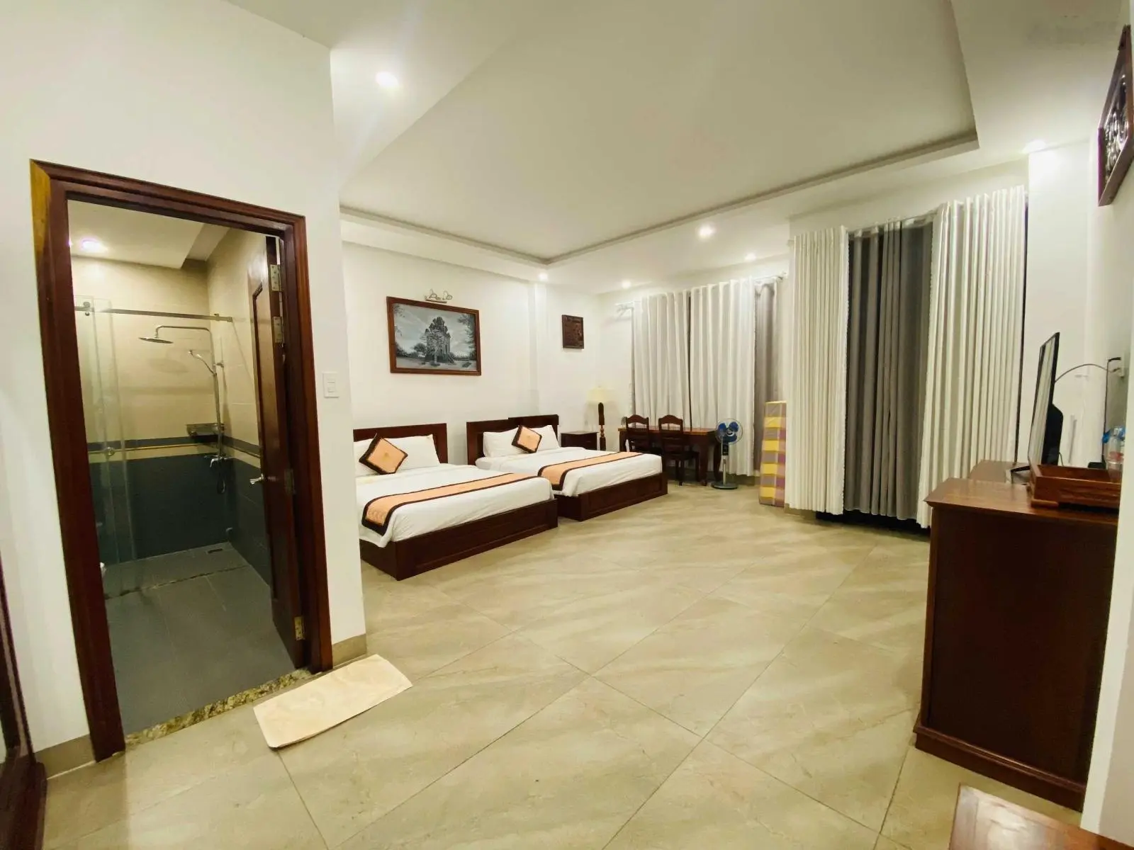 Khách sạn Jen Hotel, 77 Duy Tân phường 5, thành phố Tuy Hòa, Phú Yên