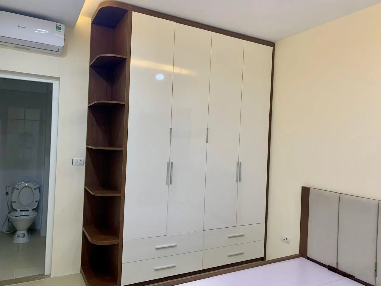 Bán nhanh căn 2N2W 66m2 CC Phenikaa Hoà Lạc, tầng trung cao, mát, đủ đồ, sẵn khách thuê. Sẵn sổ