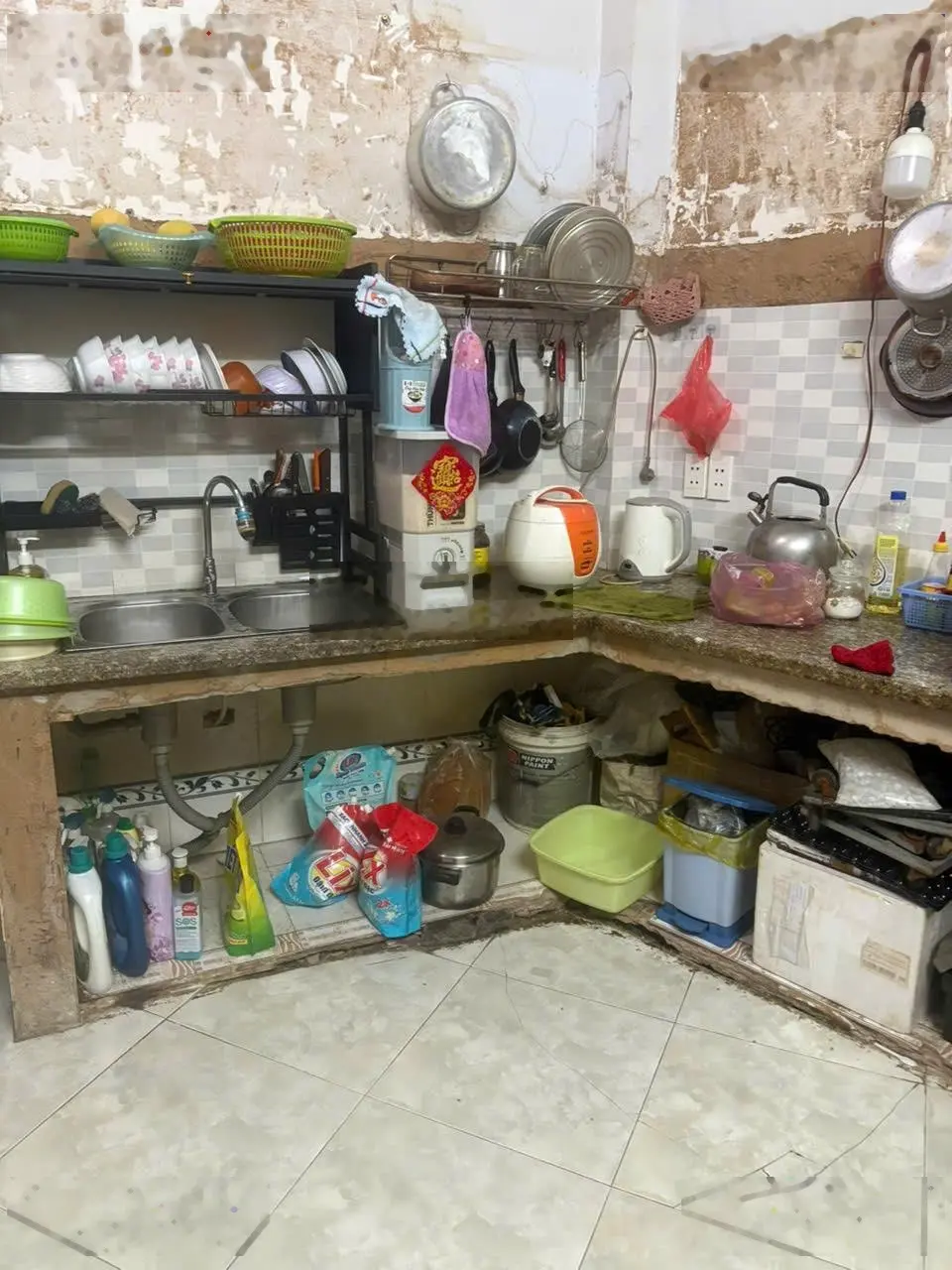 Bán nhà 1 trệt 1 lầu, 2pn 2wc, hẻm ba gác, có sân đậu xe, sổ hồng riêng hoàn công đủ, P7Q8