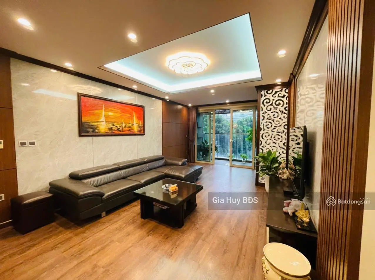 Chính chủ gửi bán căn 157.9m2, 4 PN cực kỳ hợp lý, tầng đẹp, full nội thất tại Mandarin Garden