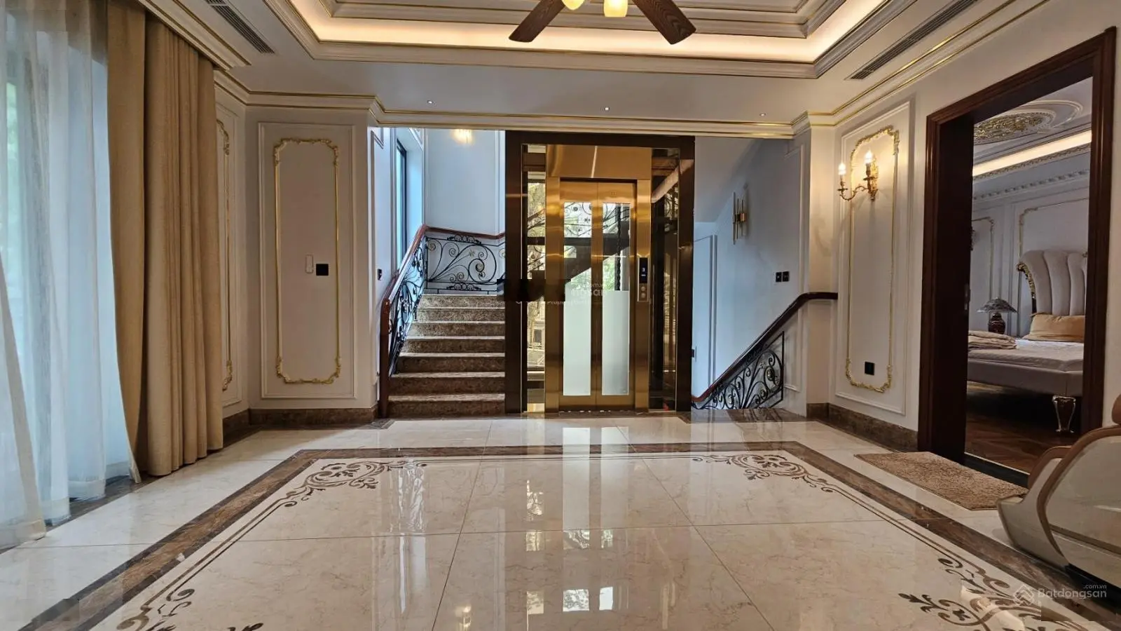 Biệt thự trung tâm khu đô thị Văn Phú - Hà Đông, 4t thang máy - 190m2, giá 54.5 tỷ lh: 0962797596
