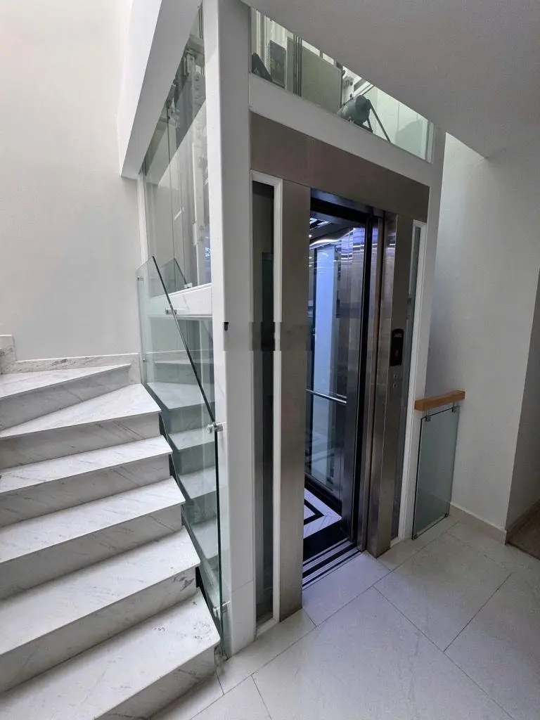 Bán nhà đẹp 5 tầng cao thắng, quận 3 có thang máy tặng toàn bộ nội thất xịn