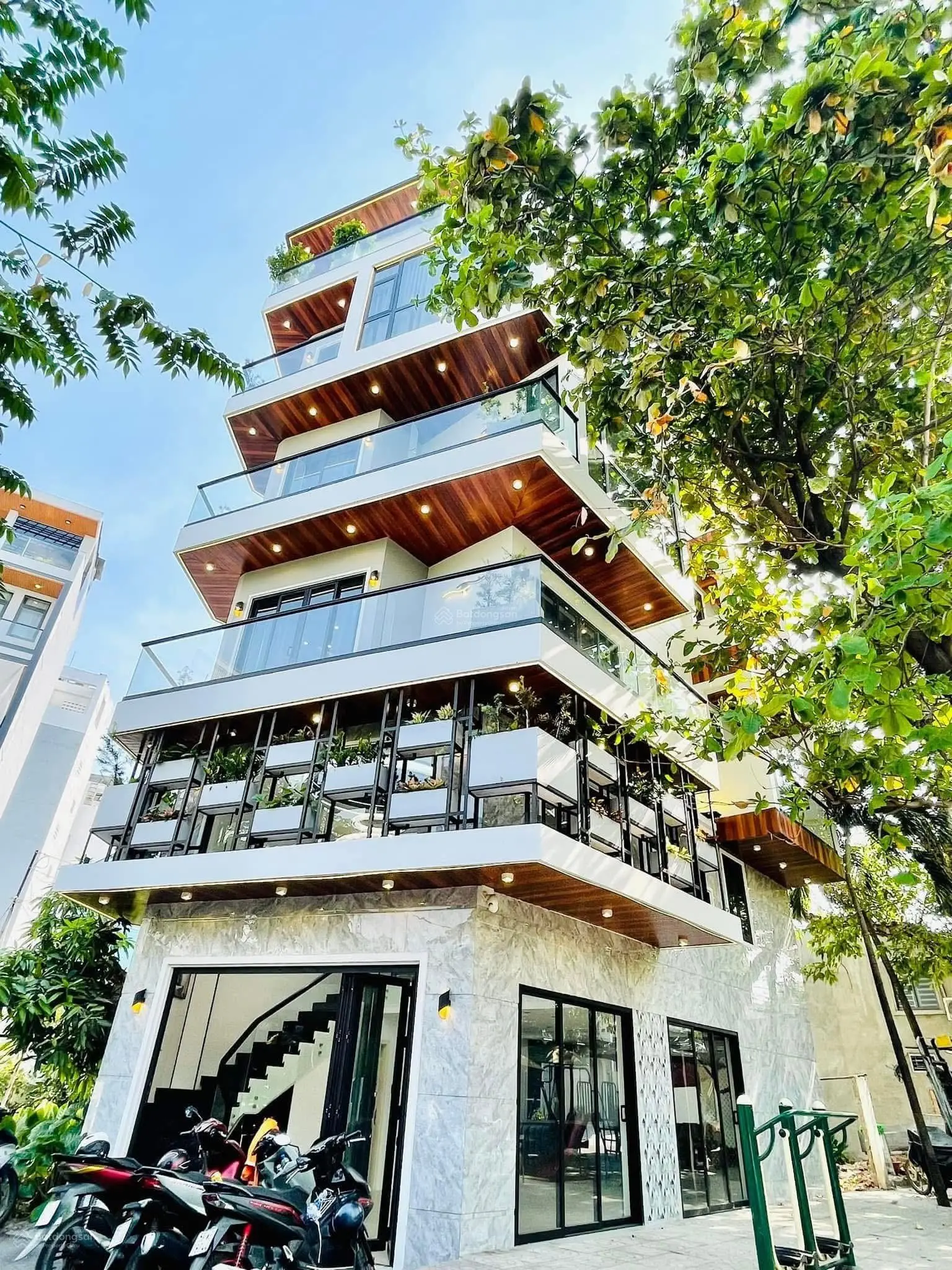 Bán nhà góc 2 mặt tiền trung tâm quận 4 vị trí vàng cho kinh doanh & đầu tư 100m2/3tỷ1