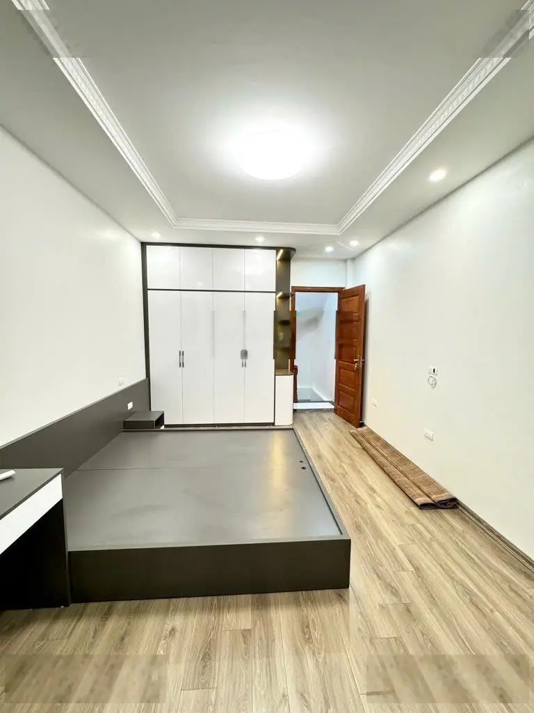 Bán nhà riêng đường Hoàng Mai Nhà mới koong - Mặt ngõ thông - Kinh doanh - Oto qua nhà