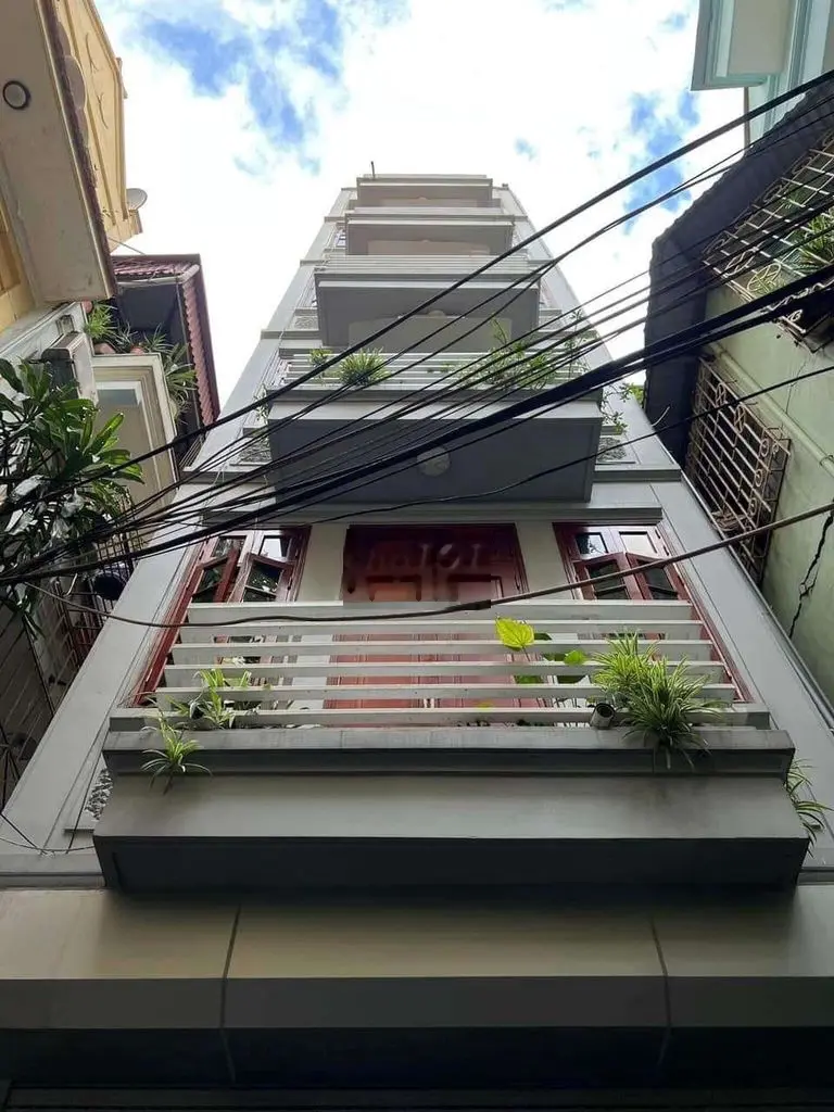 Bán nhà đẹp dân xây mặt ngõ phố Đội Cấn 40m2 6tầng MT 4m chỉ hơn 6tỷ