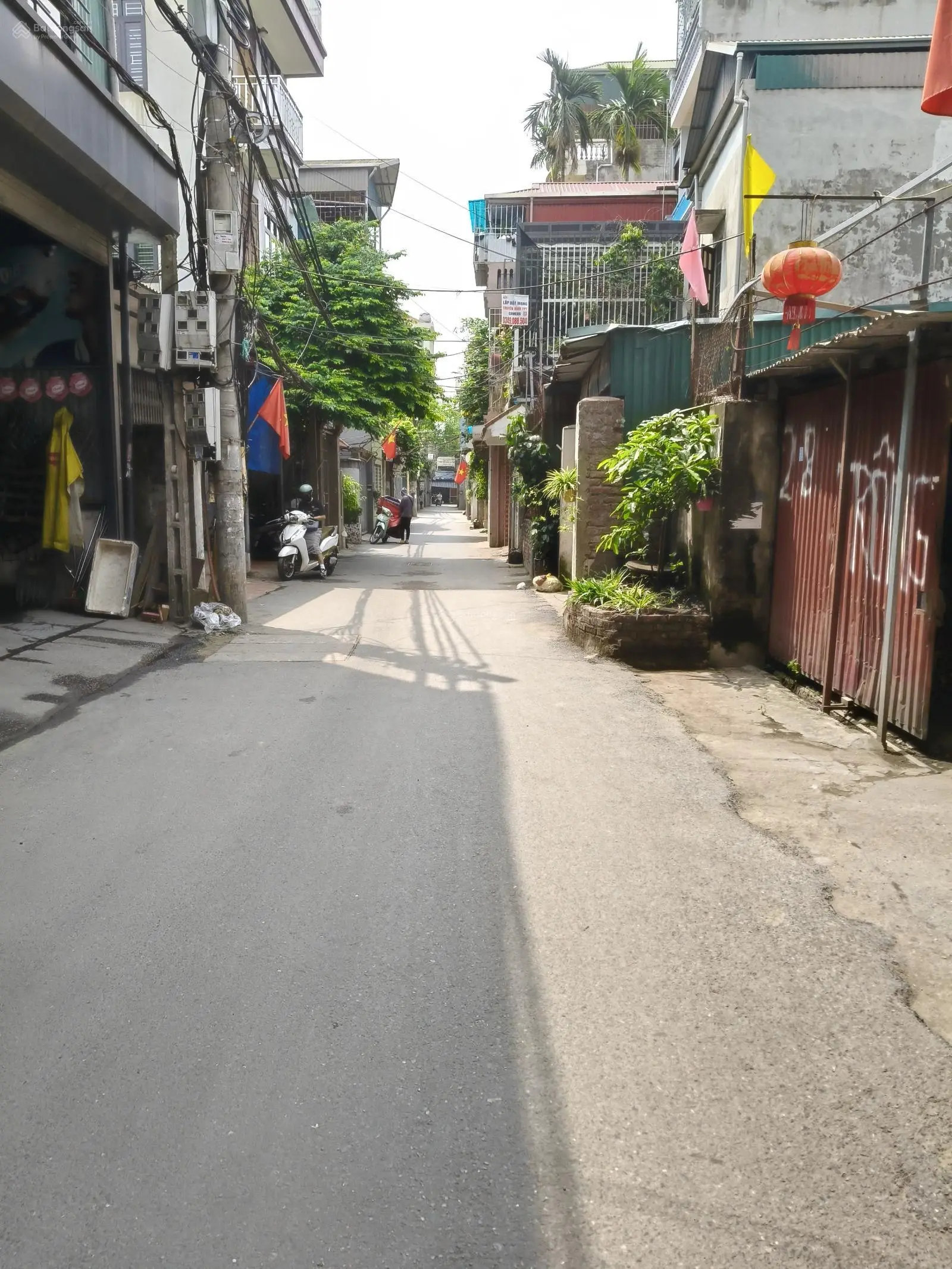 Bán nhà 5.5 tầng mới hoàn thiện có thang máy khu phố âu cơ tây hồ hà nội : 0981222026