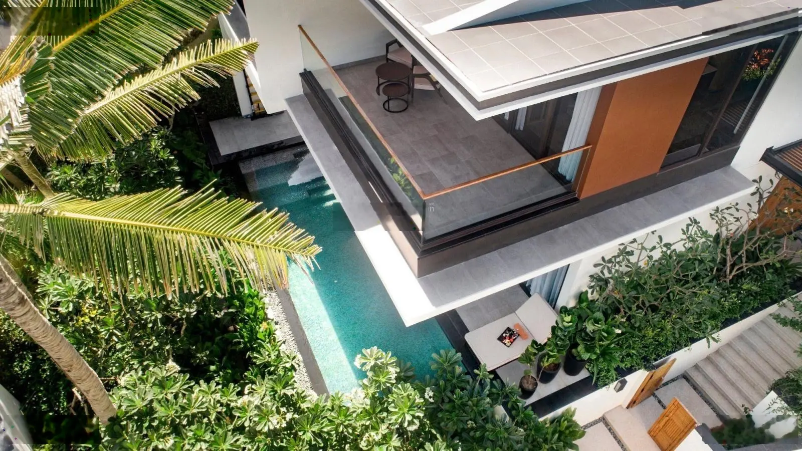 Mua Biệt Thự Gran Melia Nha Trang Tặng 1 Căn hộ 3 tỷ TT đến 8 năm, chia sẻ doanh thu 50% - hoặc ở.