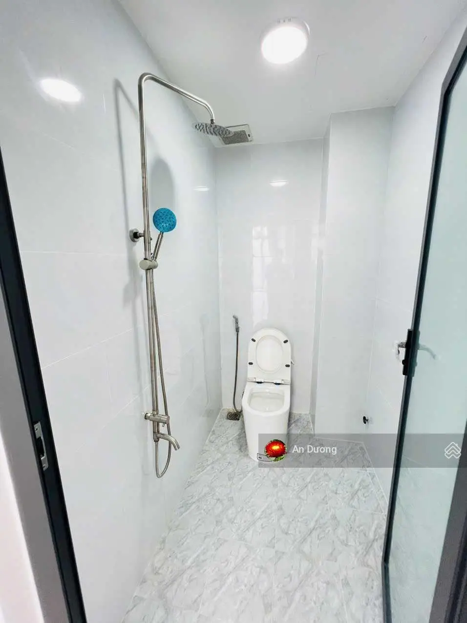 Bán gấp căn nhà cấp 4 thị trấn Đức Hòa (KV 1) ngang 6m rộng rãi đất thổ cư sổ hồng riêng giá 1.2 tỷ