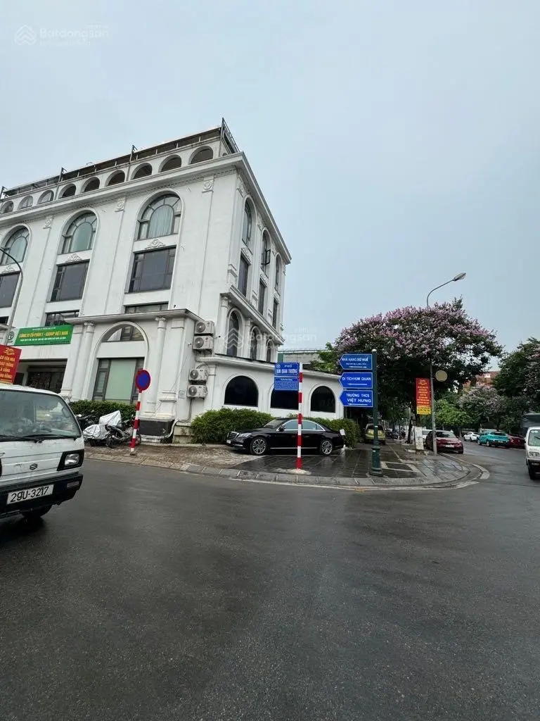 Cần bán nhanh nhà 3 tầng phố Việt Hưng, vỉa hè kinh doanh, hiếm nhà bán, 40m2 x 3 tầng, nhỉnh 12tỷ