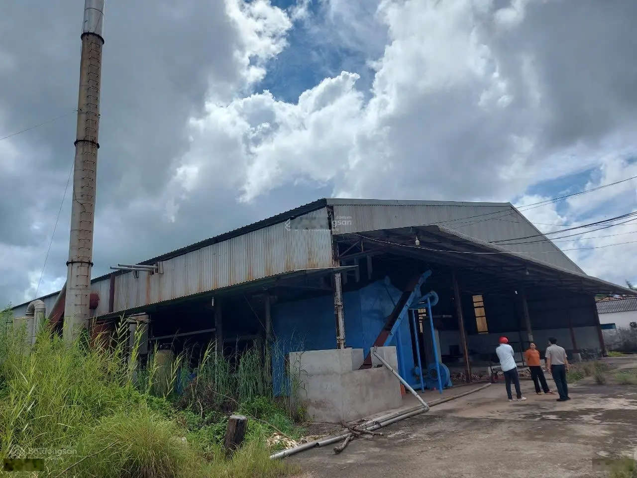 Bán, cho thuê nhà xưởng thị trấn Trần Đề, tỉnh Sóc Trăng. DT: 81x90m. Giá 12,2 tỷ