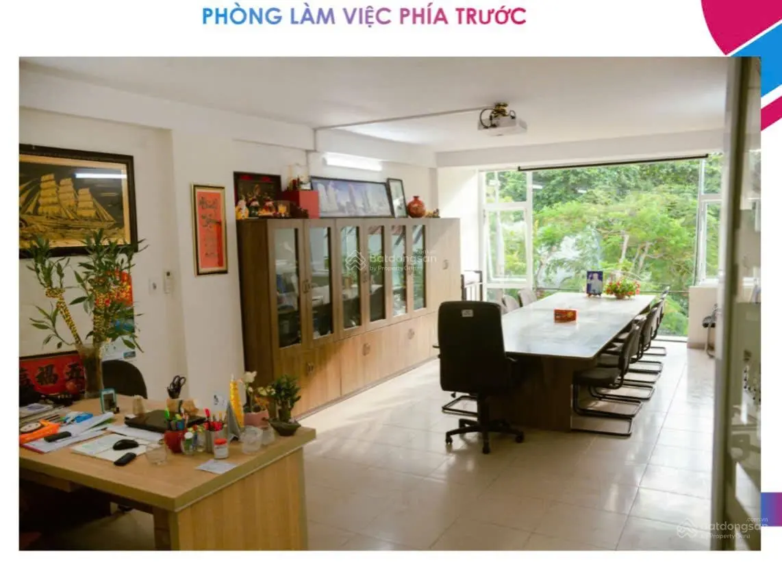 Giảm ngay 2 tỷ cho căn nhà 6 tầng mặt tiền đường Nguyễn Chí Thanh, trung tâm quận Hải Châuw.