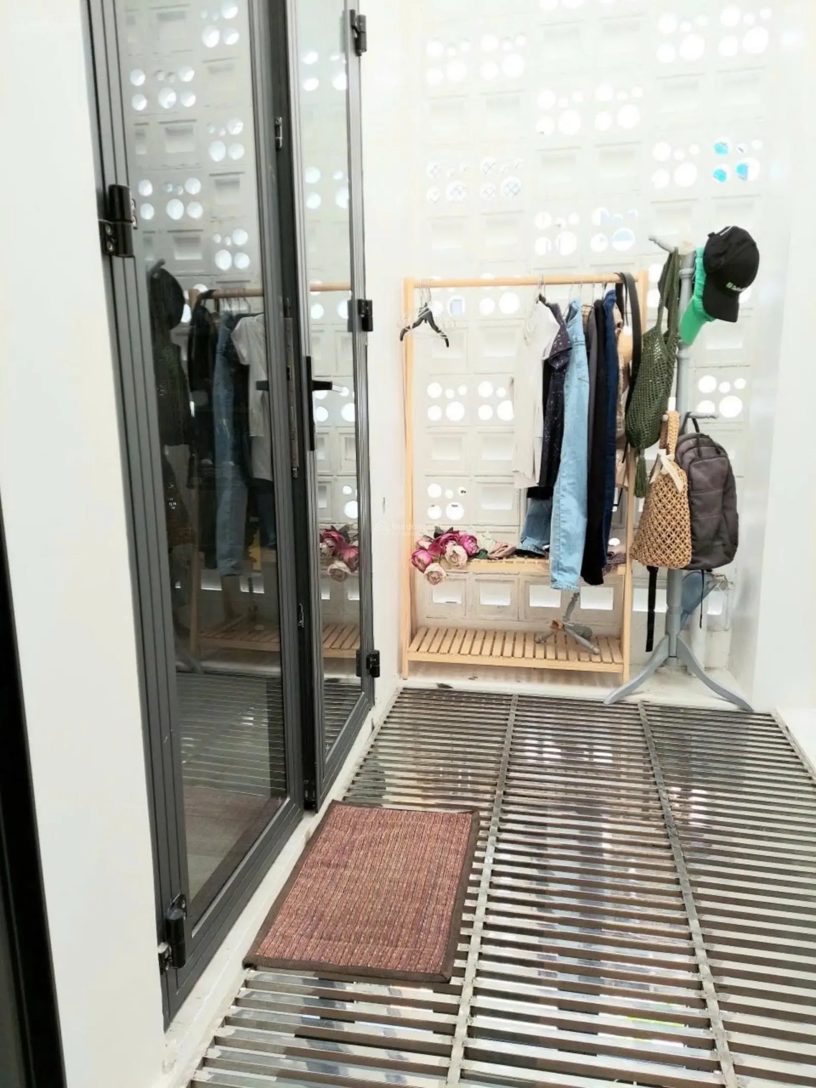 Bán gấp nhà căn góc nở hậu đẹp 4 tầng hơn 106m2, Huỳnh Tấn Phát, chỉ nhỉnh 8 tỷ