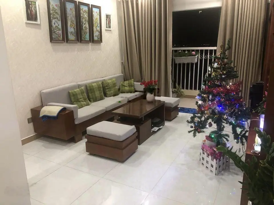 Cần bán căn hộ 85 m2 có 2 pn 3 wc giá 1ty950 co nội thất: Lh 0909 770 *** Hoa
