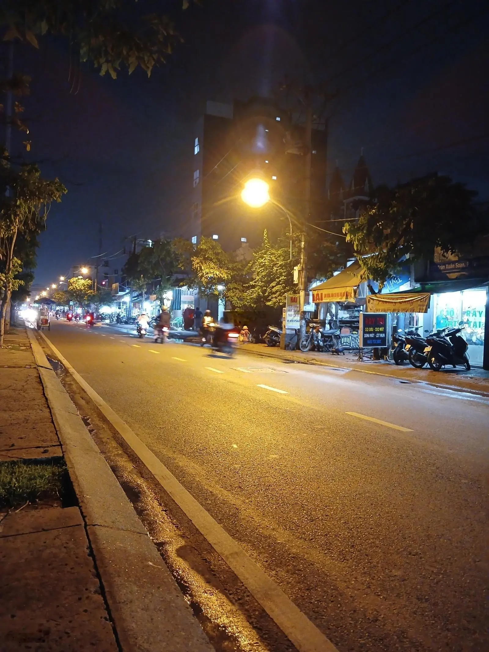 Nhà 2 tầng, gần LotteMart, Quận 7, 65m2, 5 tỷ nhỉnh