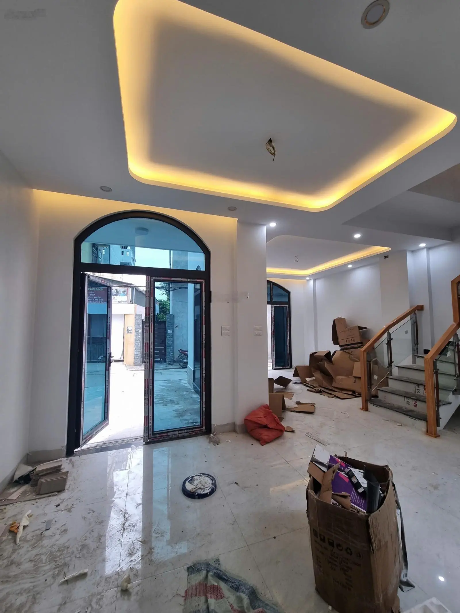 Nhà 4 tầng mới xây gần trường chuyên Lam Sơn