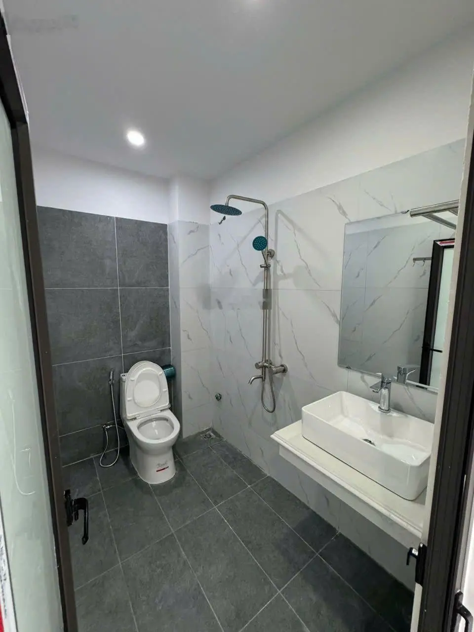Bán nhà 50m2x3T, mặt kinh doanh, Oto tránh, 10 phút ra Penika