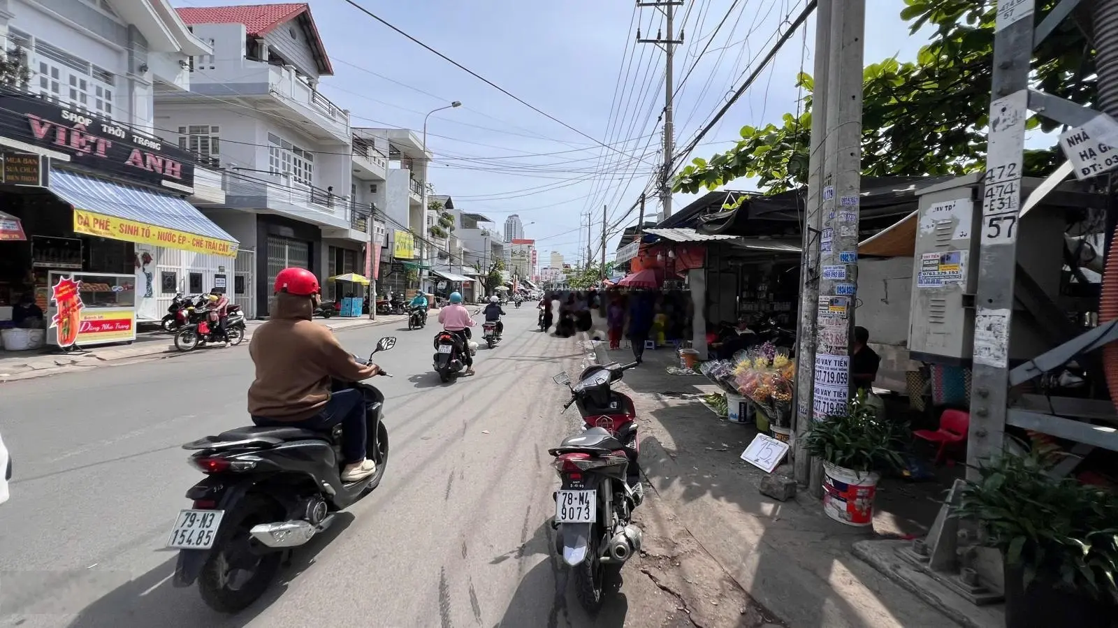 Bán nhà nghỉ gần biển hòn chồng, gần chợ Vĩnh. Hải , kinh doanh tốt có sổ đầy đủ