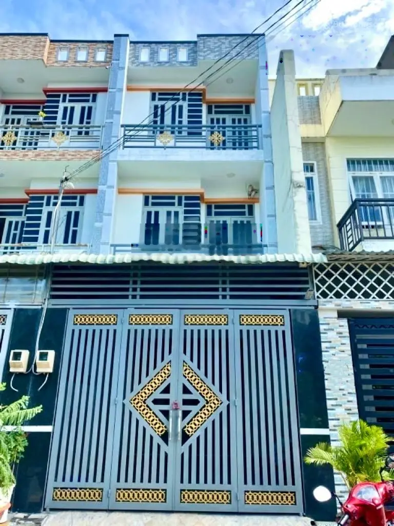 Hẻm nhựa 8m ngay quốc lộ 13 hiệp bình phước thủ đức - nhà 3 tầng hoàn công 4x17m