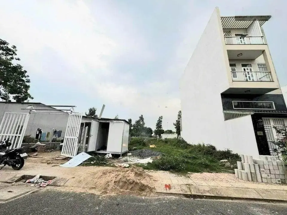 Sang nhượng lô đất đường Nguyễn Văn Tư, Phường 7, Bến Tre. SHR, diện tích 120m2 - giá 600 triệu