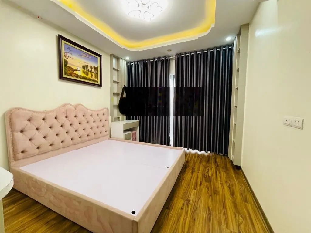 Nhà trung tâm Cầu Giấy, 5 tầng, ôtô đỗ cửa