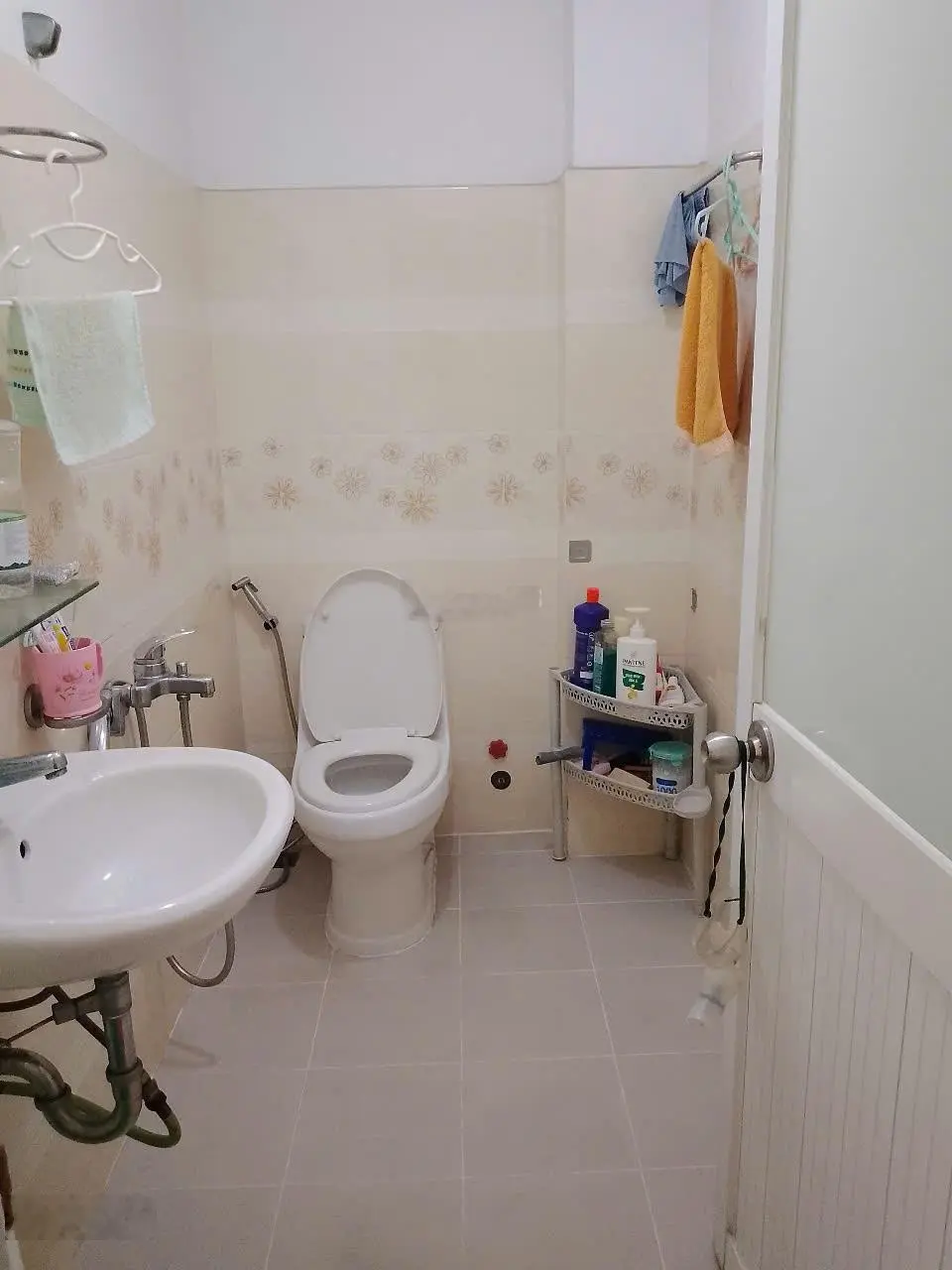 Nhà hẻm 220 Hoàng Hoa Thám (5 tầng; 4,5mx13,5m. Nở hậu 5,6m). Giá 10 tỷ