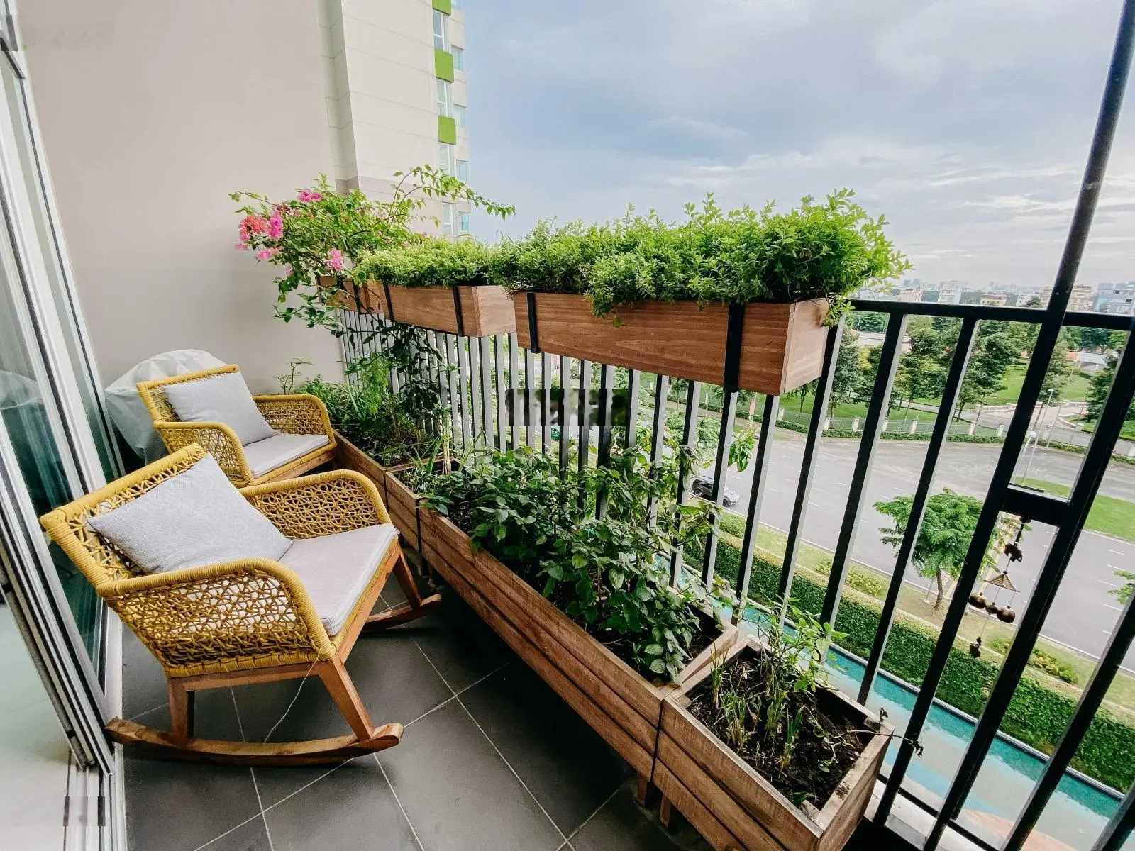 Chỉ với 30 tỷ sở hữu ngay căn Duplex tầng thấp gồm 5 phòng ngủ diện tích lớn, đầy đủ nội thất