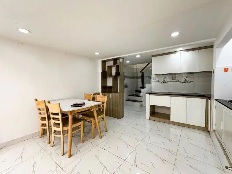 Bán nhà Hoàng Hoa Thám - Hẻm 3.5m thông - SD 128m2 - 240/Y
