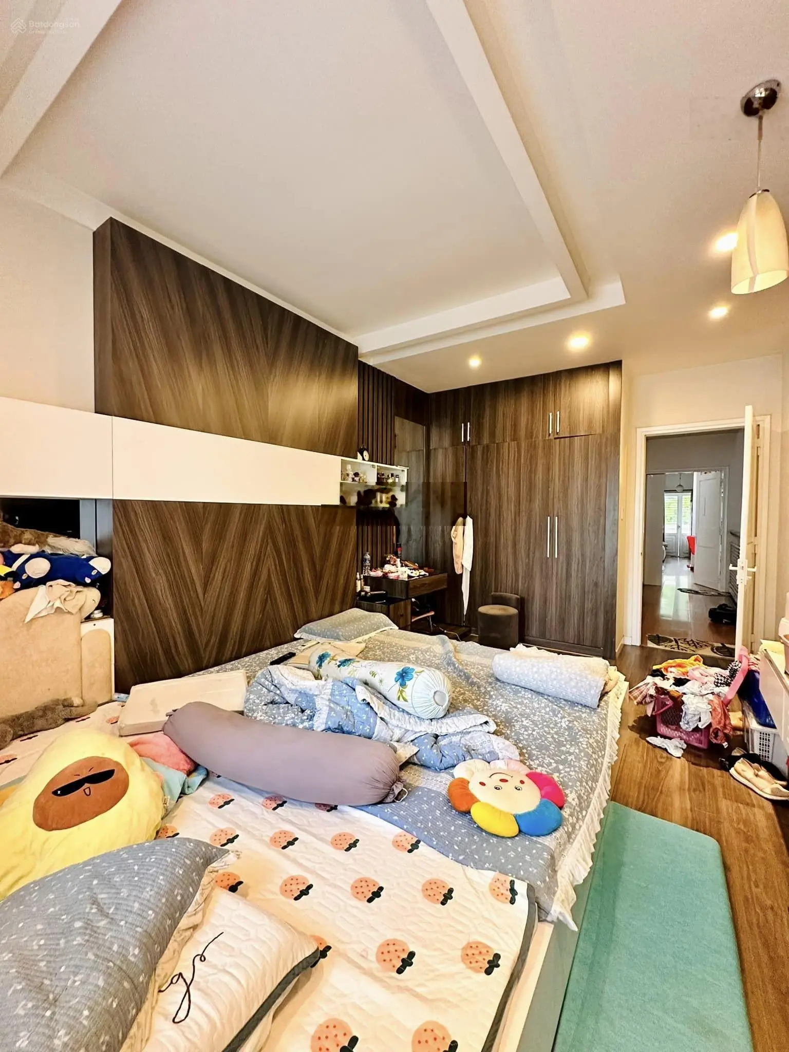 Mặt tiền Bình Thạnh 30m đẹp có lề 5x23m 5 tầng mới full nội thất sang trọng giá 25 tỷ TL