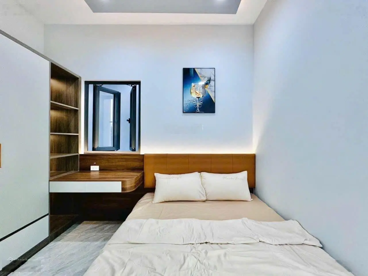 Bán nhà 45m2 Trường Sa, P14, Q3. 3 lầu, 4PN, 4WC. Có sổ sẵn, hẻm 6m