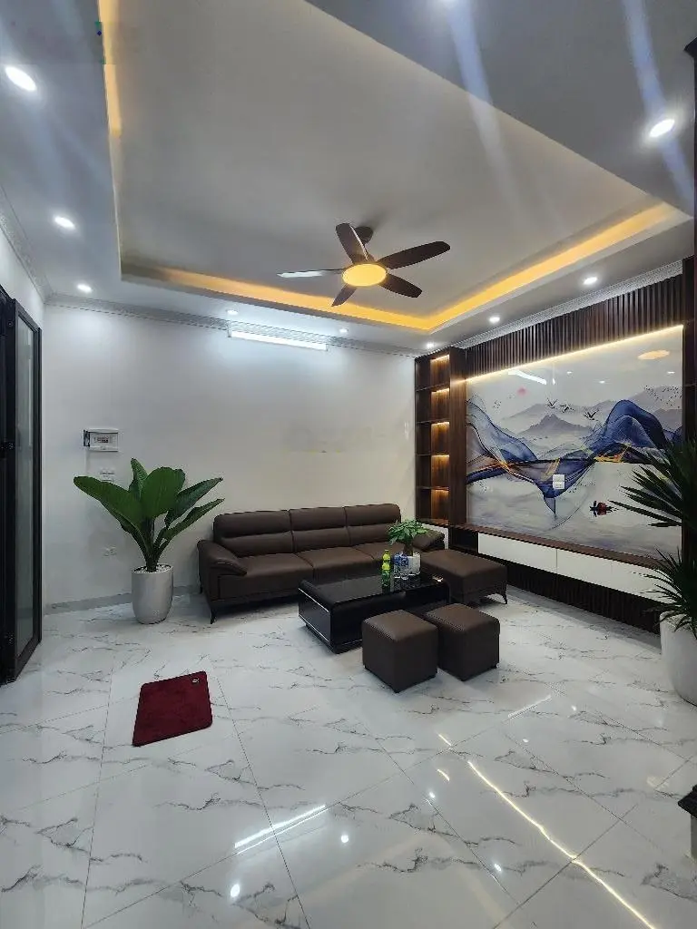 Bán nhà phố Đại Đồng Vĩnh Hưng Hoàng Mai sổ riêng 30m2 5 tầng full nội thất giá 5,55 tỷ có TL mạnh