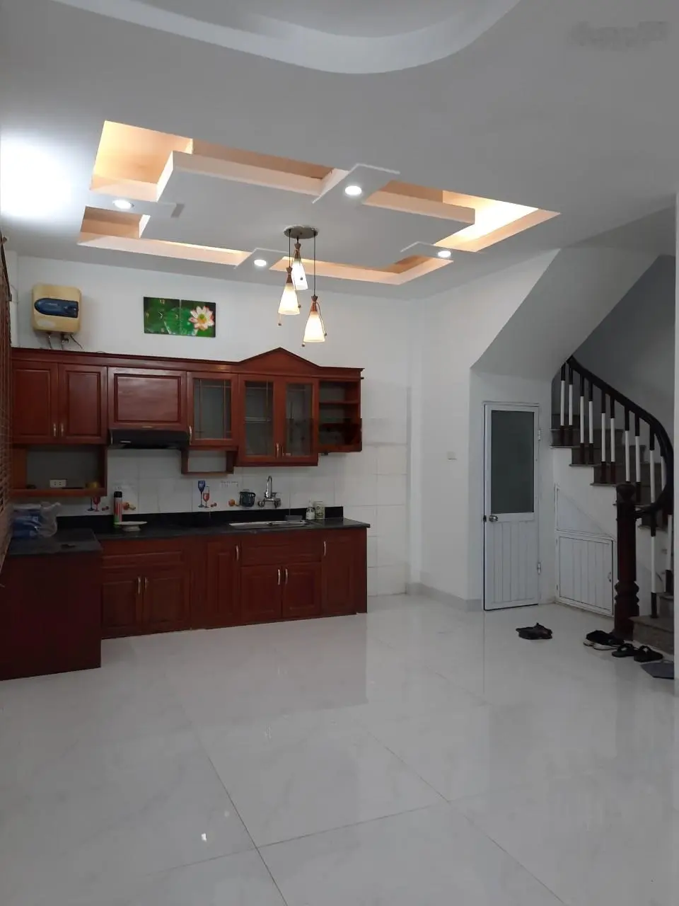 Đối diện Aeon Long Biên - lô góc - ô tô đỗ cửa - ngõ nhà nước - 36m2*5 tầng - Ngay cạnh chợ