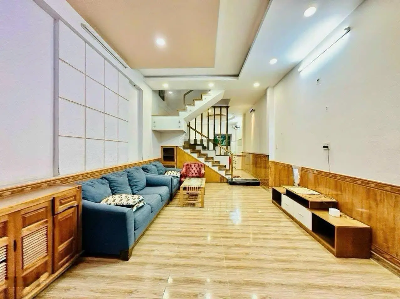 Bán gấp nhà HXH 10m đường Dương Bá Trạc, P2, Q8. Sổ hồng riêng, Giá 2tỷ6/căn 55m2. LH 0336 556 ***