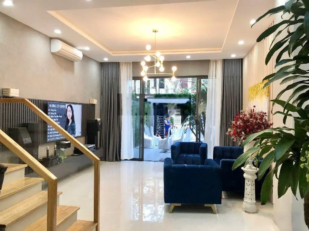 Bán nhà 3 tầng siêu đẹp đường Dương Lâm bên sông Hàn, full nội thất mới xịn giá rẻ bán nhanh