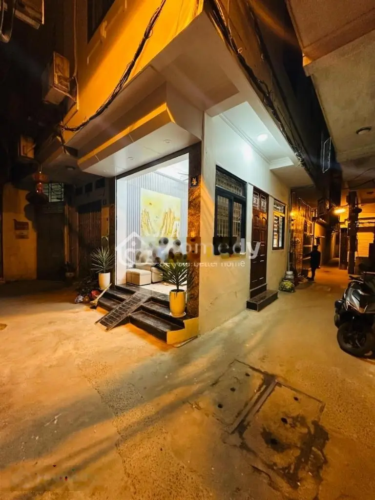 Siêu hiếm nhà khu vực phố thái thịnh.