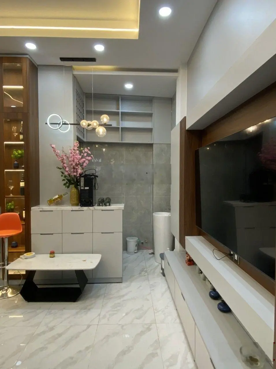 MẶT TIỀN KD- ĐỐI DIỆN EMART2 - SMART HOME 5 TẦNG THANG MÁY, PHÒNG MASSAGE - BÁN LỖ 8 TỶ.
