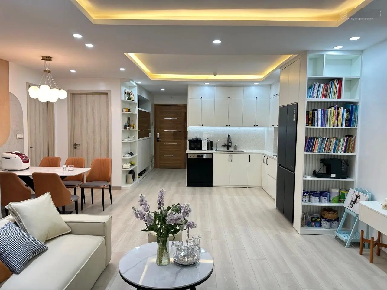 Tôi cần bán gấp căn 3 ngủ 91m2 The Garden Hills, Giá 5,2 tỷ, sẵn sổ full nội thất. LH 0989 526 ***