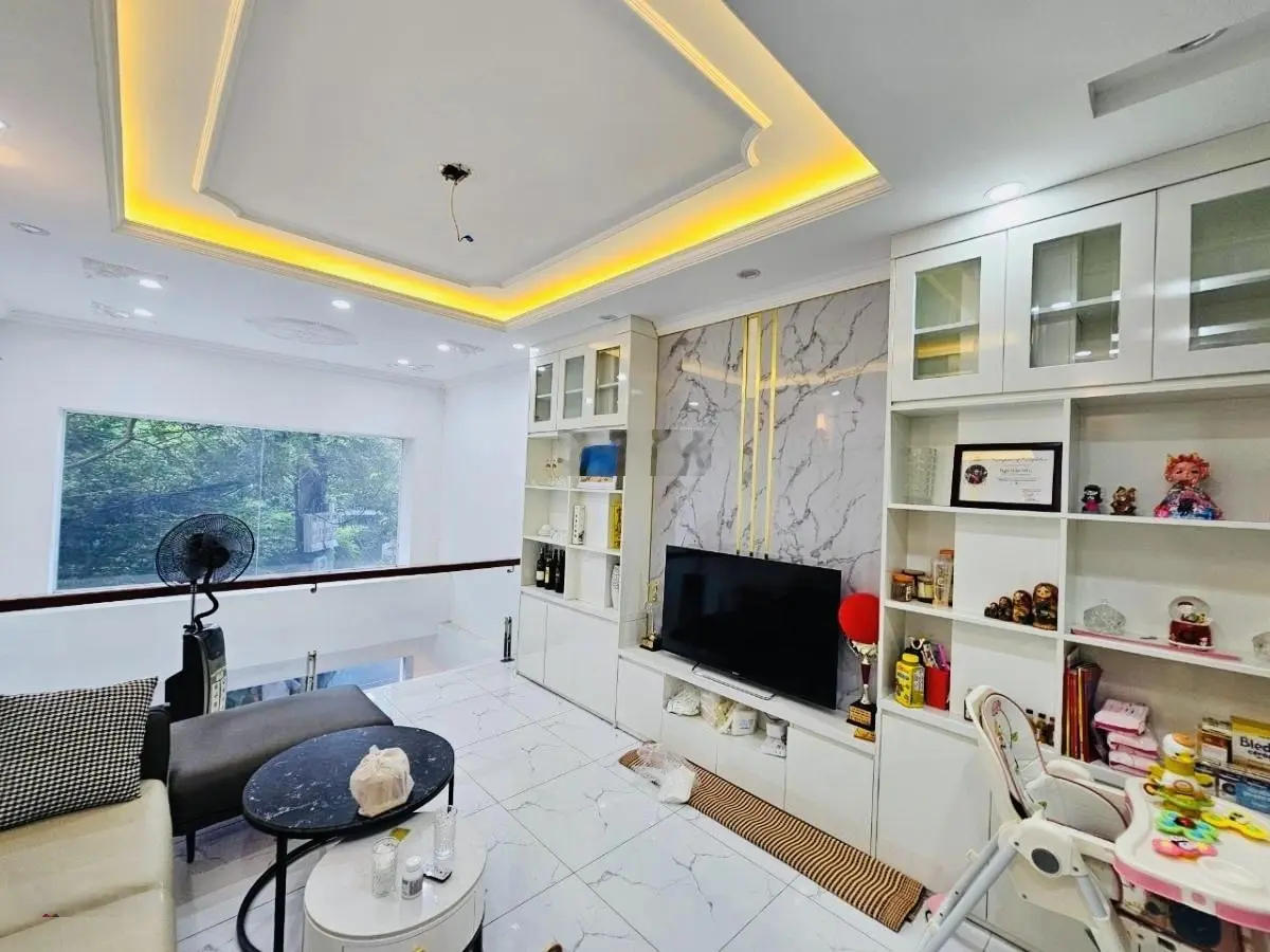 Bán nhà Đường Thái Hà Gara Ô Tô Vào Nhà 6 Tầng Có Thể Lên Thang Máy Nhà Đẹp Trung Tâm Đống Đa