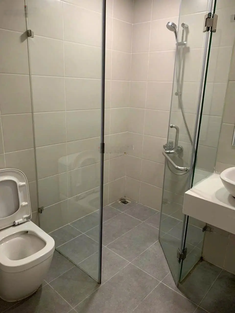 Chính chủ gửi bán nhanh căn hộ Quỹ căn người nước ngoài, tầng trung, hướng siêu thoáng mát, full nt