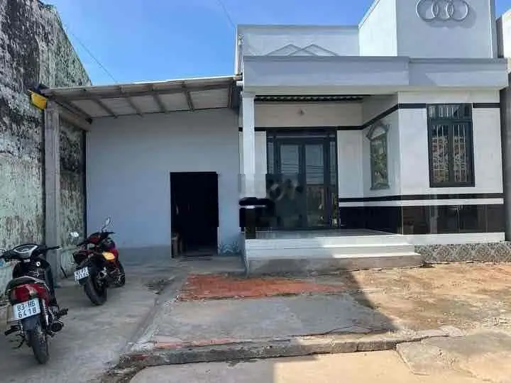 Chủ kẹt tiền cần bán gấp căn nhà Thường Phường Vĩnh Phước,Thị Xã VC